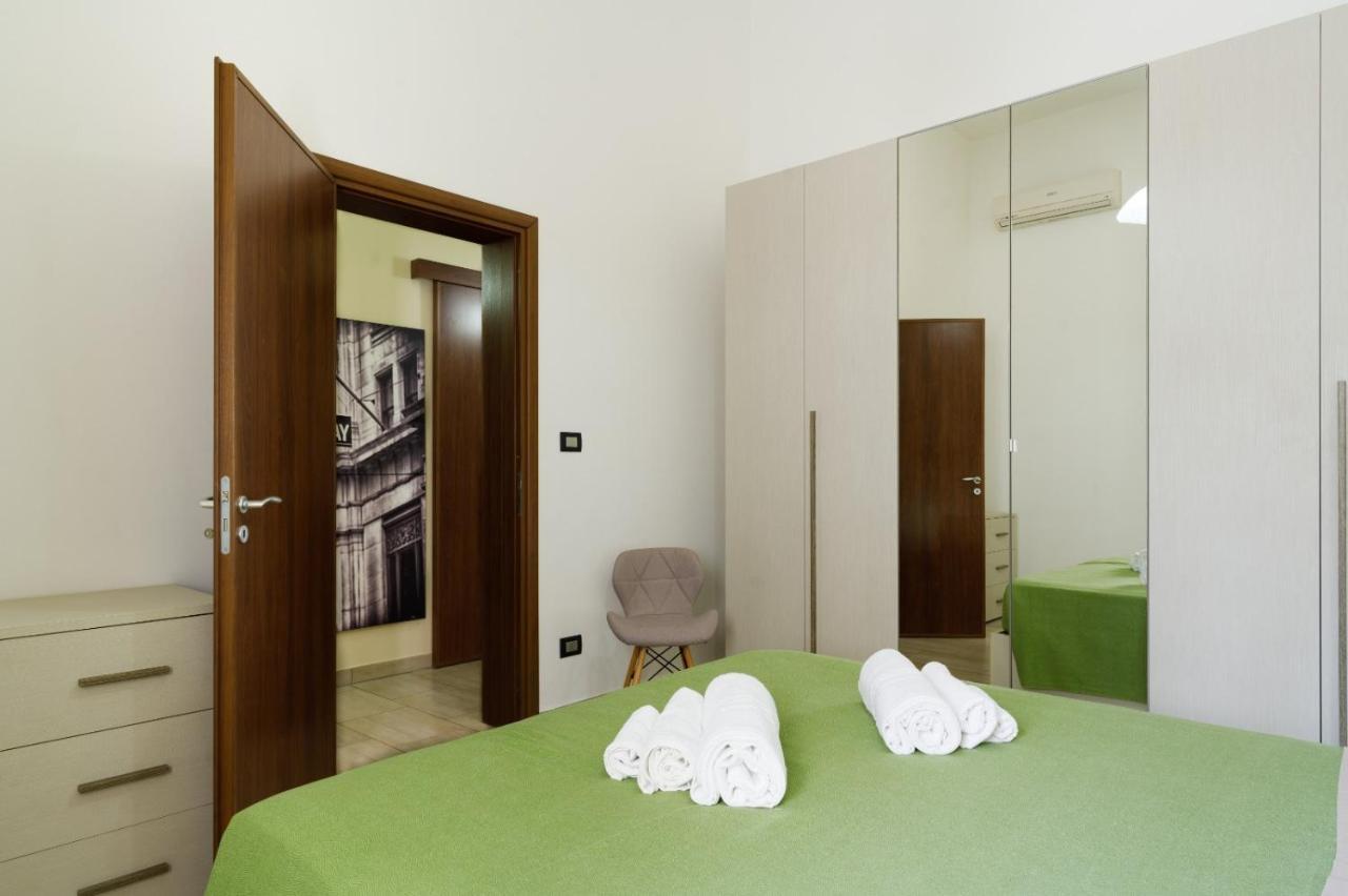 Vacation Rental "Nonna Cecilia"レッチェ エクステリア 写真