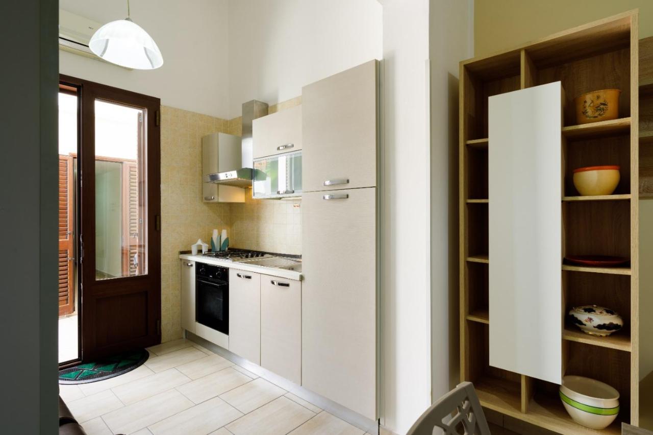 Vacation Rental "Nonna Cecilia"レッチェ エクステリア 写真