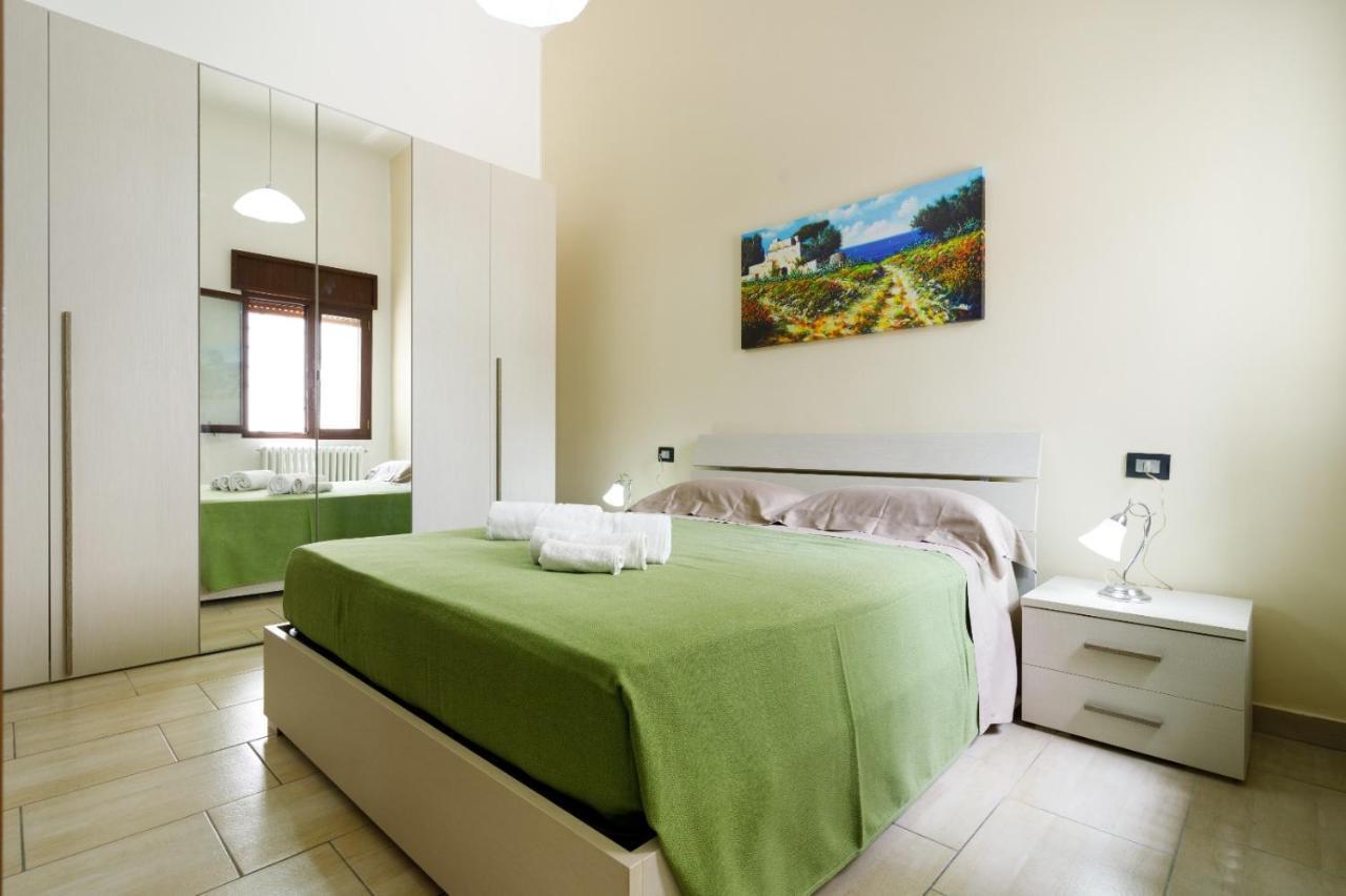 Vacation Rental "Nonna Cecilia"レッチェ エクステリア 写真