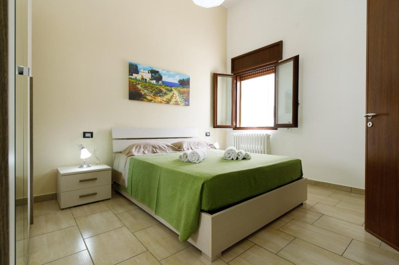 Vacation Rental "Nonna Cecilia"レッチェ エクステリア 写真